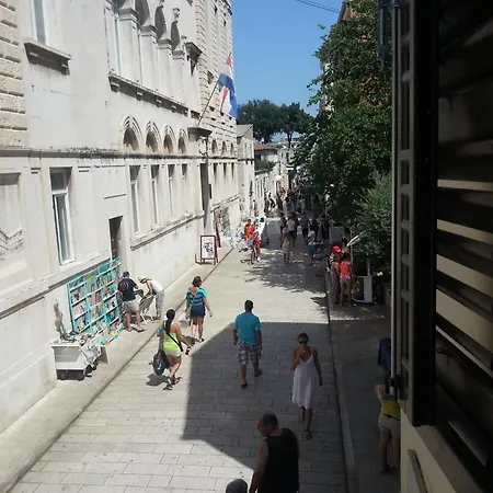 Agora Apartment *