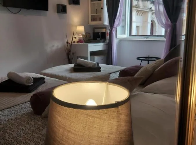 Agora アパート ザダル