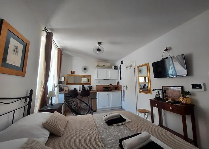 アパート Agora *