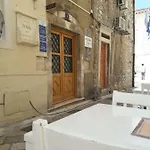 Agora Apartment *