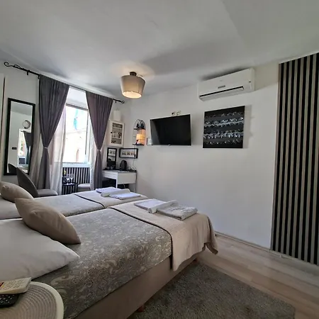 Agora Apartmán *