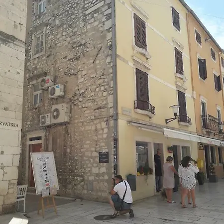 Agora Apartmán *